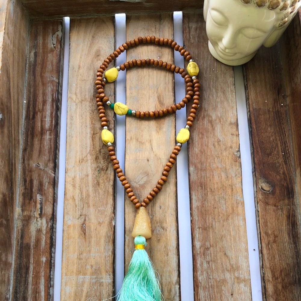 🌺 Bohemian Handmade Stone Tassel Bead Necklace